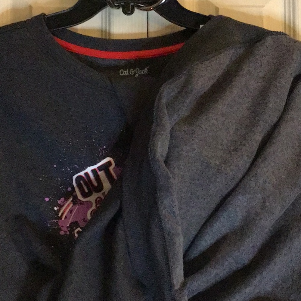 BOYS 2 - Tshirts 1- XXL Husky Out of this world & 1- XXL. Long sleeves Cat&Jack - Picture 5 of 5